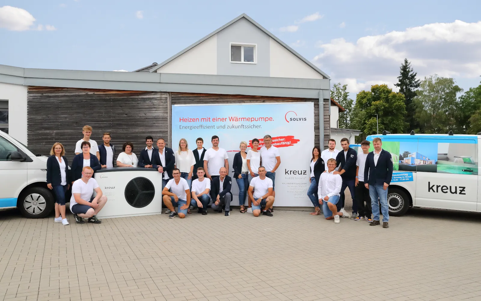 Ein Gruppenbild vom Team des Betriebs Kreuz Schnaittach.