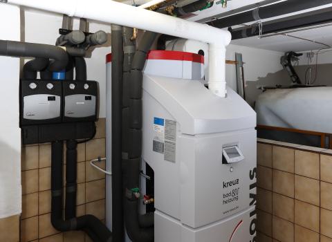 Eine SolvisMax Ölheizung als Hybridanlage mit einer Wärmepumpe neu ergänzt.